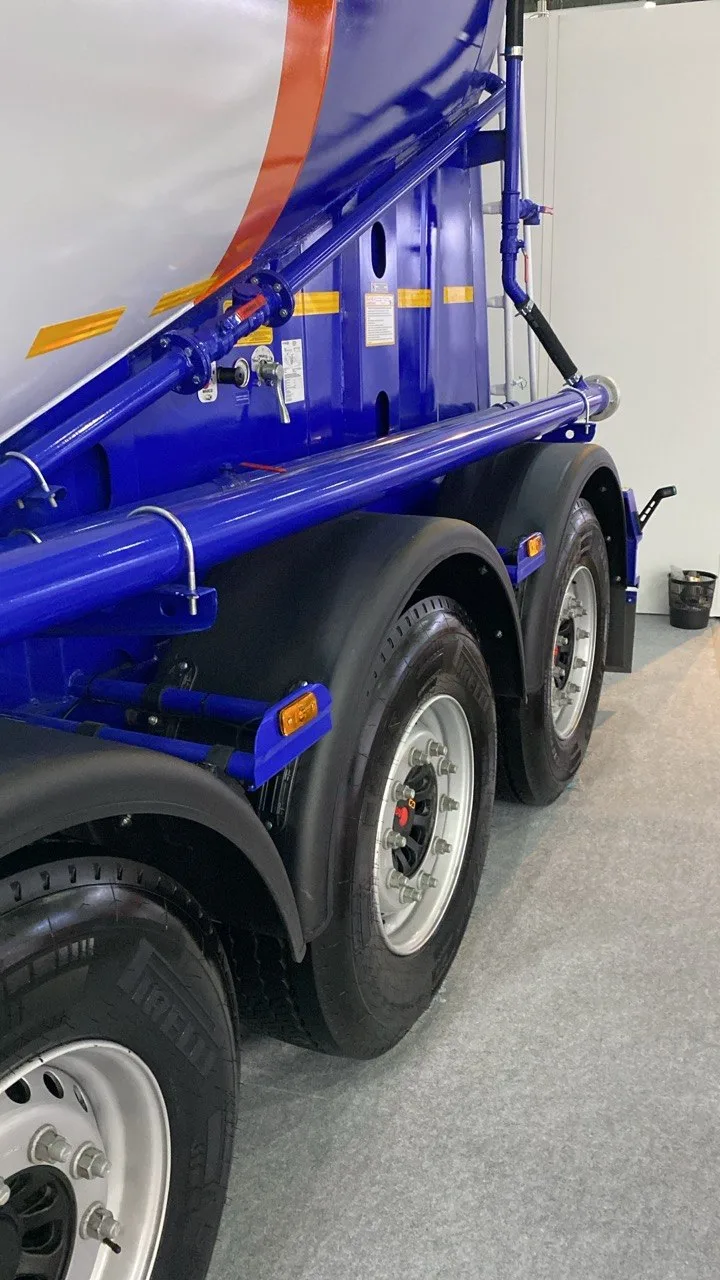 Ходовая часть трёхосной тележки цементовоза GuteWolf на COMTRANS 2022